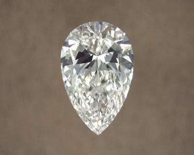 Pear diamond with bow-tie effect